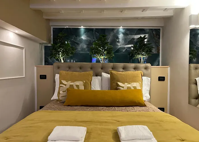 Historical 아파트 *